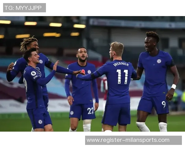 聚焦上海乒乓球队状态与欧冠足球赛事的精彩对比与分析